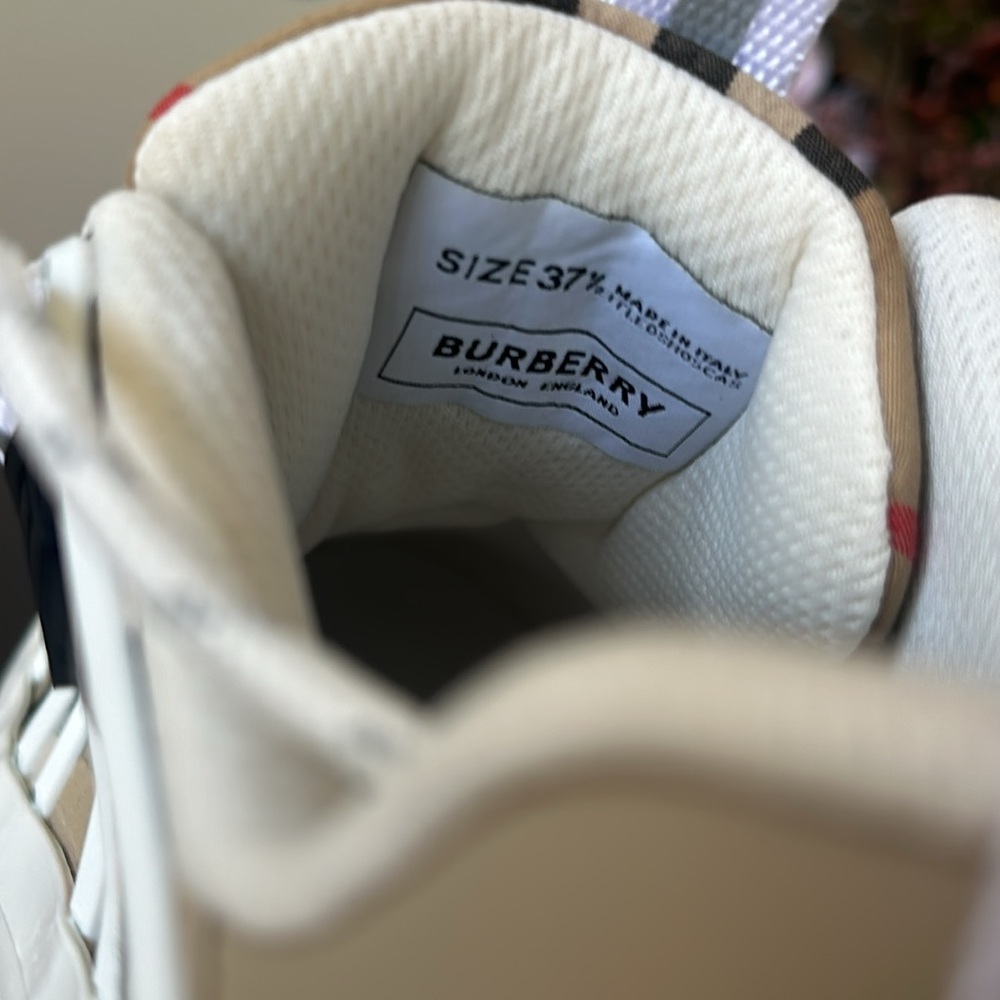 Burberry Arthur Vintage Check & Leather Sneakers | Mint | Street Style Luxury ๐ - Picture 17 of 17